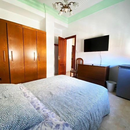 La Malvarrosa Beach Rooms In Shared Apartment Valência Exterior foto