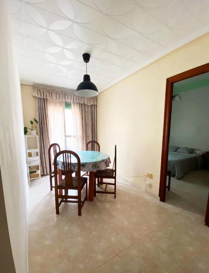 La Malvarrosa Beach Rooms In Shared Apartment Valência Exterior foto